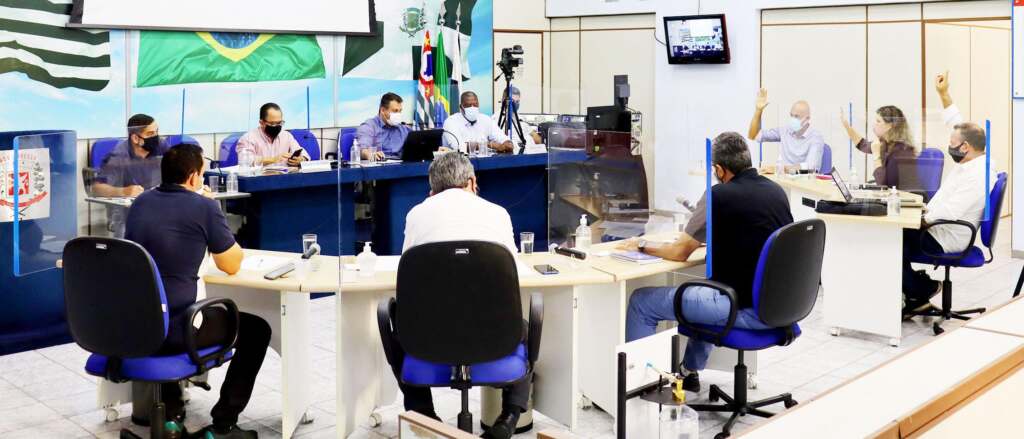 camara-aprova-obrigatoriedade-de-notificacao-de-casos-de-covid-19-em-escolas-jno