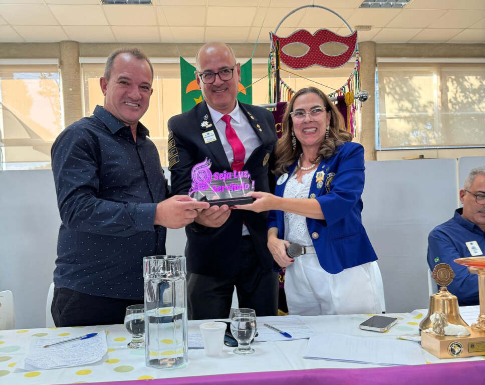 prefeito-participa-da-3a-reuniao-do-distrito-lc-3-do-lions-clube-realizada-em-nova-odessa-jno