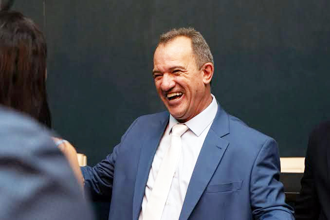 leitinho-e-denunciado-no-mp-por-suposta-irregularidade-na-compra-de-ovos-de-pascoa-jno
