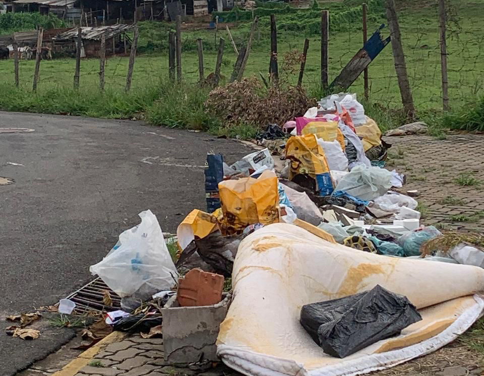 rua-volta-a-virar-lixao-a-ceu-aberto-no-meio-do-jardim-sao-manoel-em-nova-odessa-jno